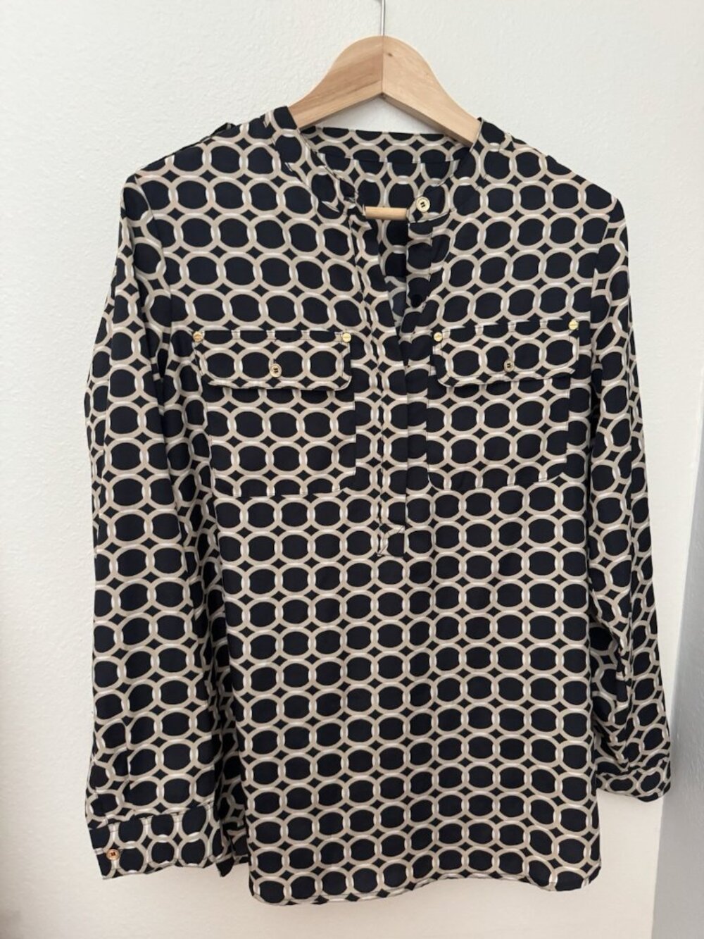 MICHAEL Michael Kors Womens Blouse Fits M Navy Tan Chain Link Print Gold Button